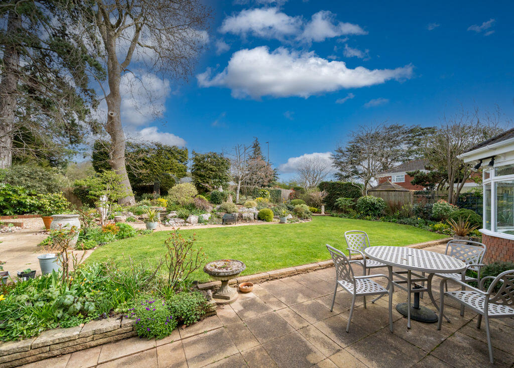 Cherrington Gardens, Pedmore, Stourbridge photo 2