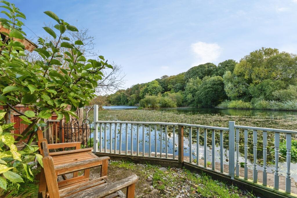 House in Greenfield, Holywell - More