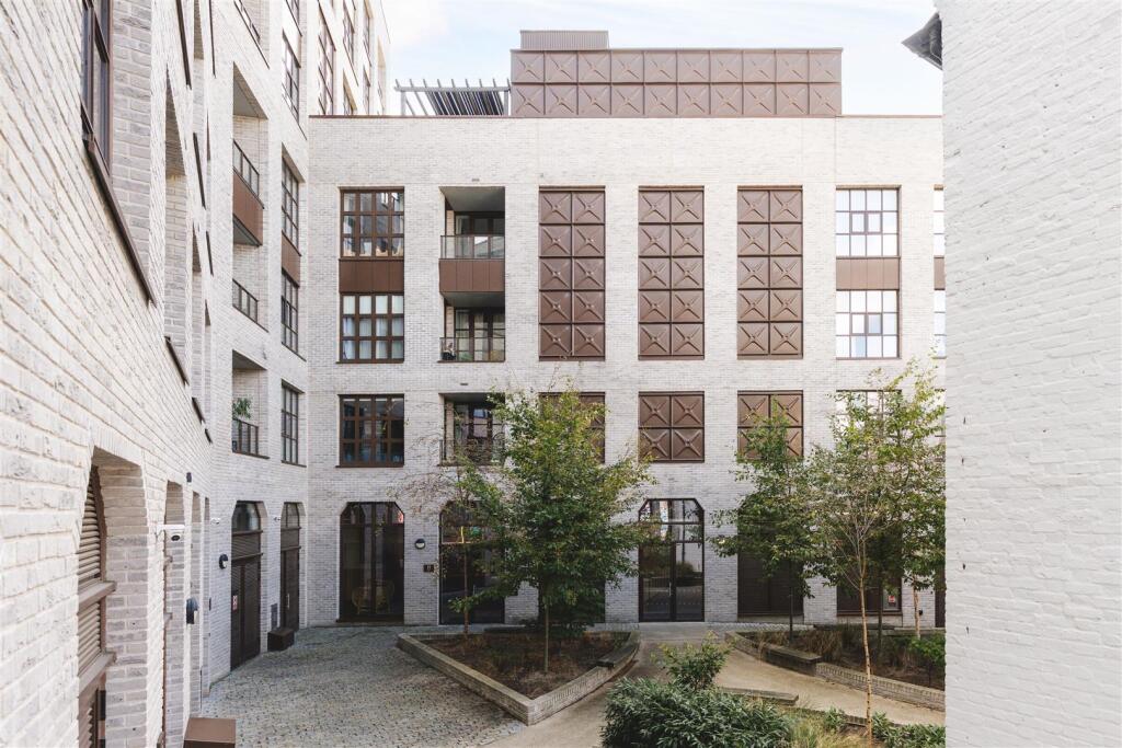 Stanton Walk, London - View 2