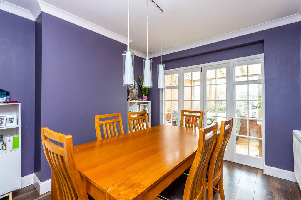House in Rushden, North Northamptonshire - View 4