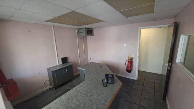 Photo 12