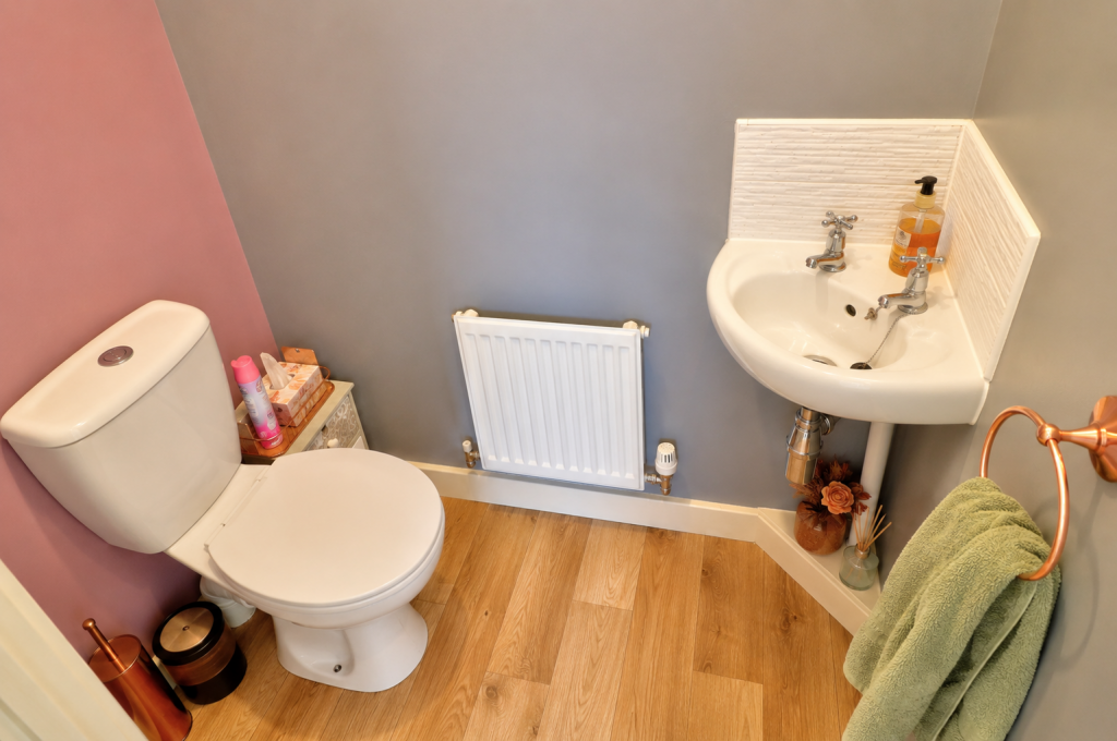 House in Oldham, Derker - View 5