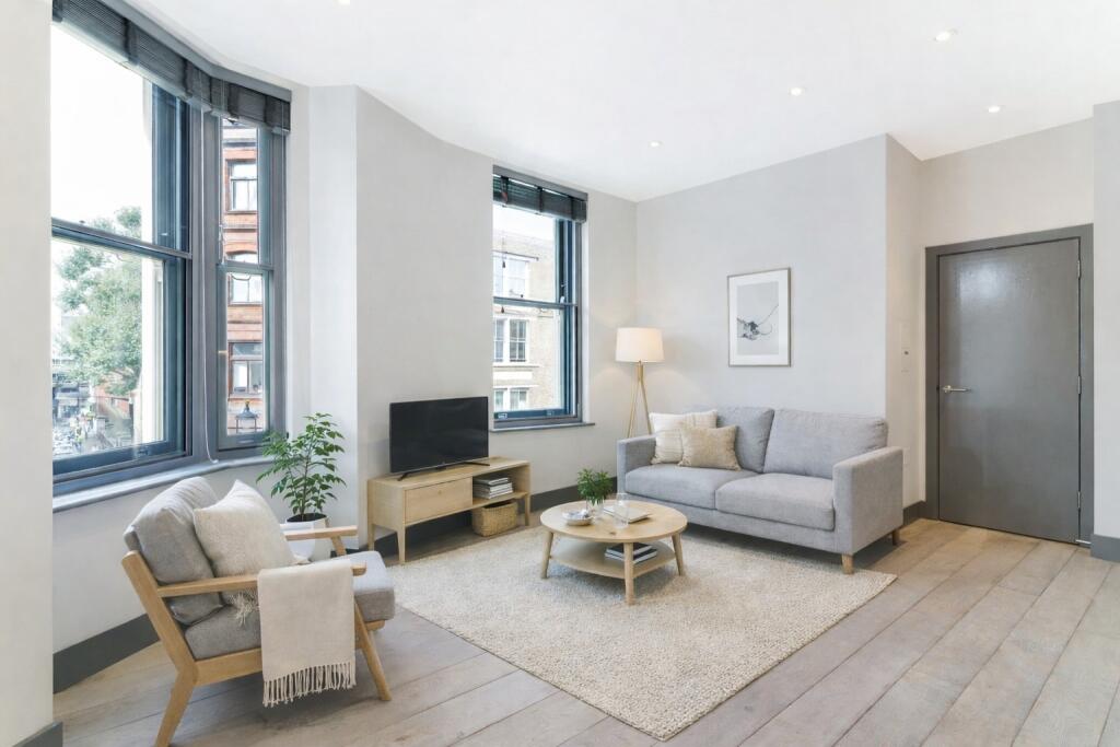 Main image of property: Shaftesbury Avenue, W1D