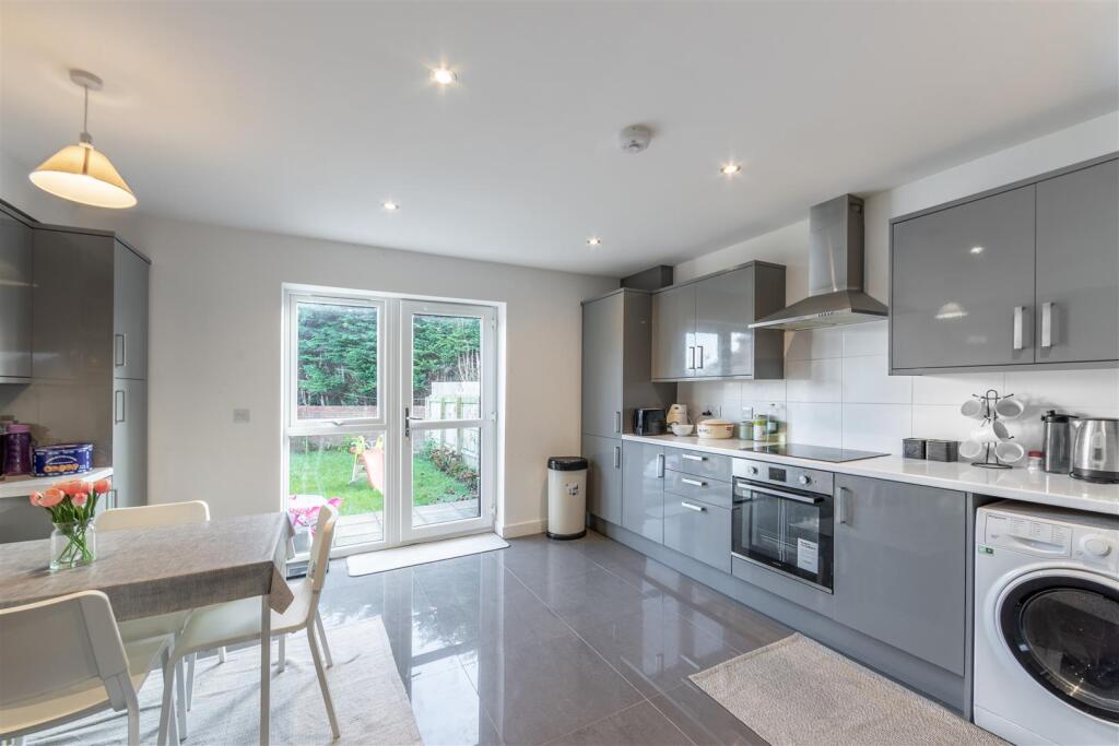 Beaumont Close, Shiremoor, NE27 photo 4