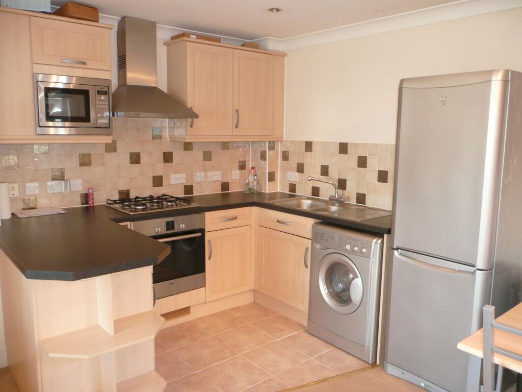 Apartment in London, Royal Borough of Kingston upon Thames - View 2