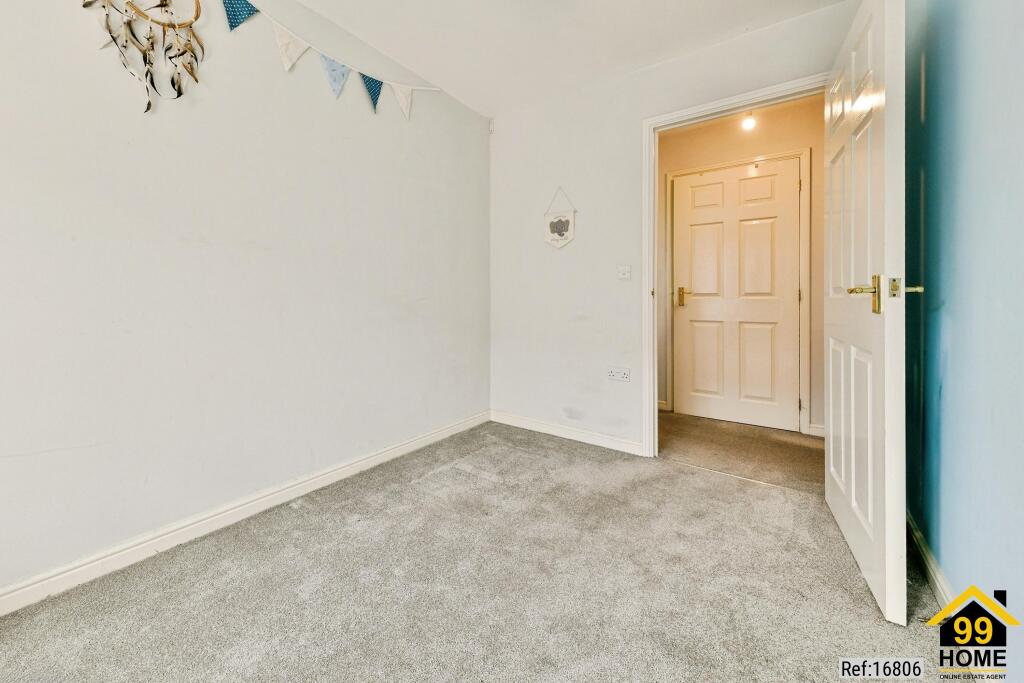 Apartment in North Hertfordshire, Great Ashby - View 4