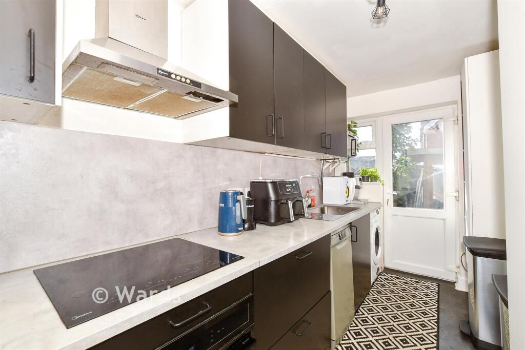Main image of property: Bow Terrace, Wateringbury, Maidstone, Kent