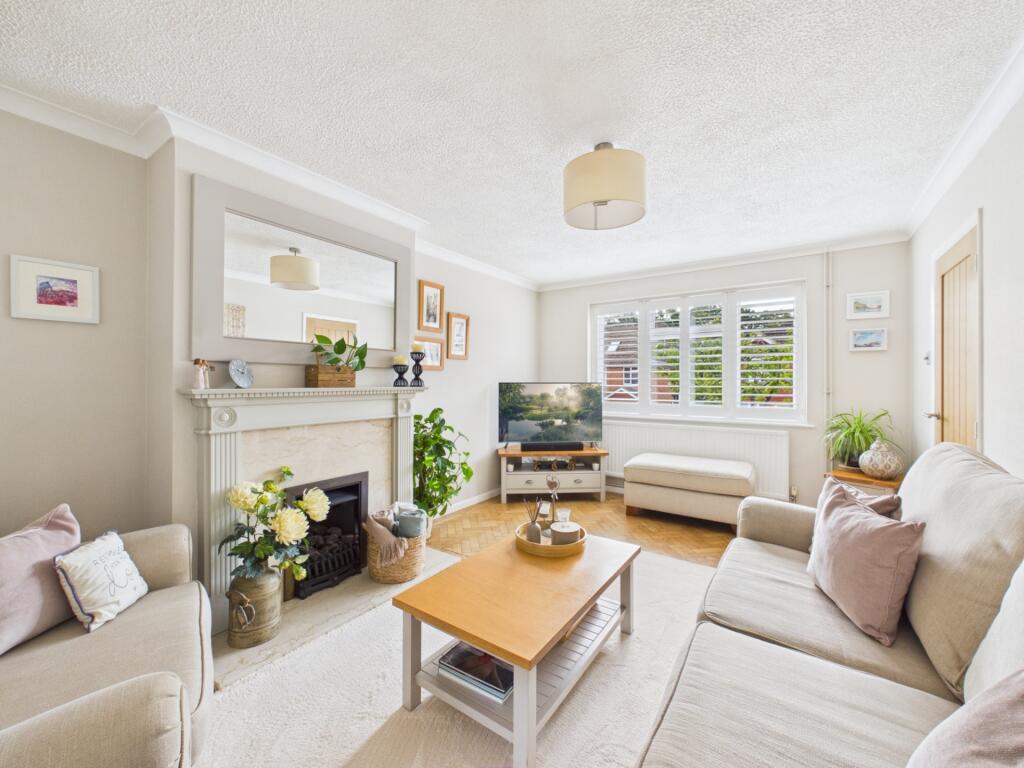 House in Haywards Heath - View 2
