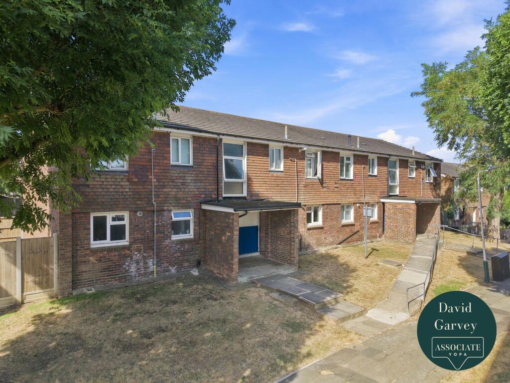 Main image of property: Sevenoaks Close, Romford, RM3