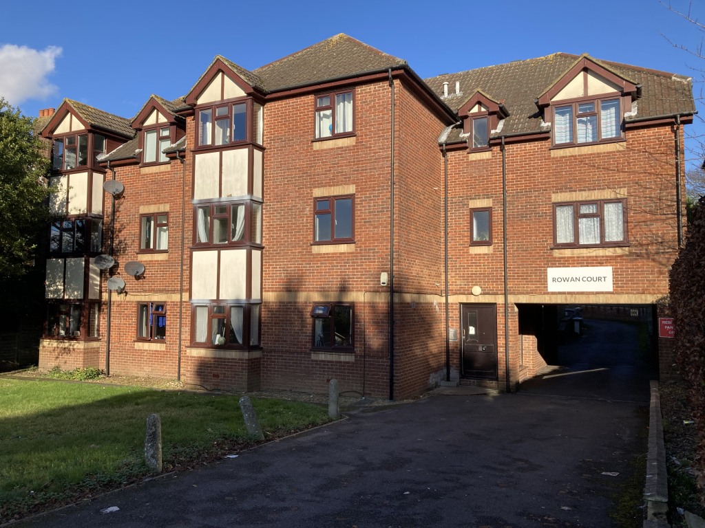 Main image of property: Cobden Avenue, Southampton, SO18