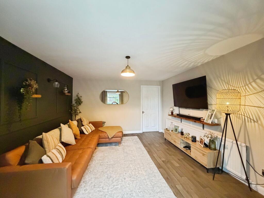 House in Sheffield, South Yorkshire - More