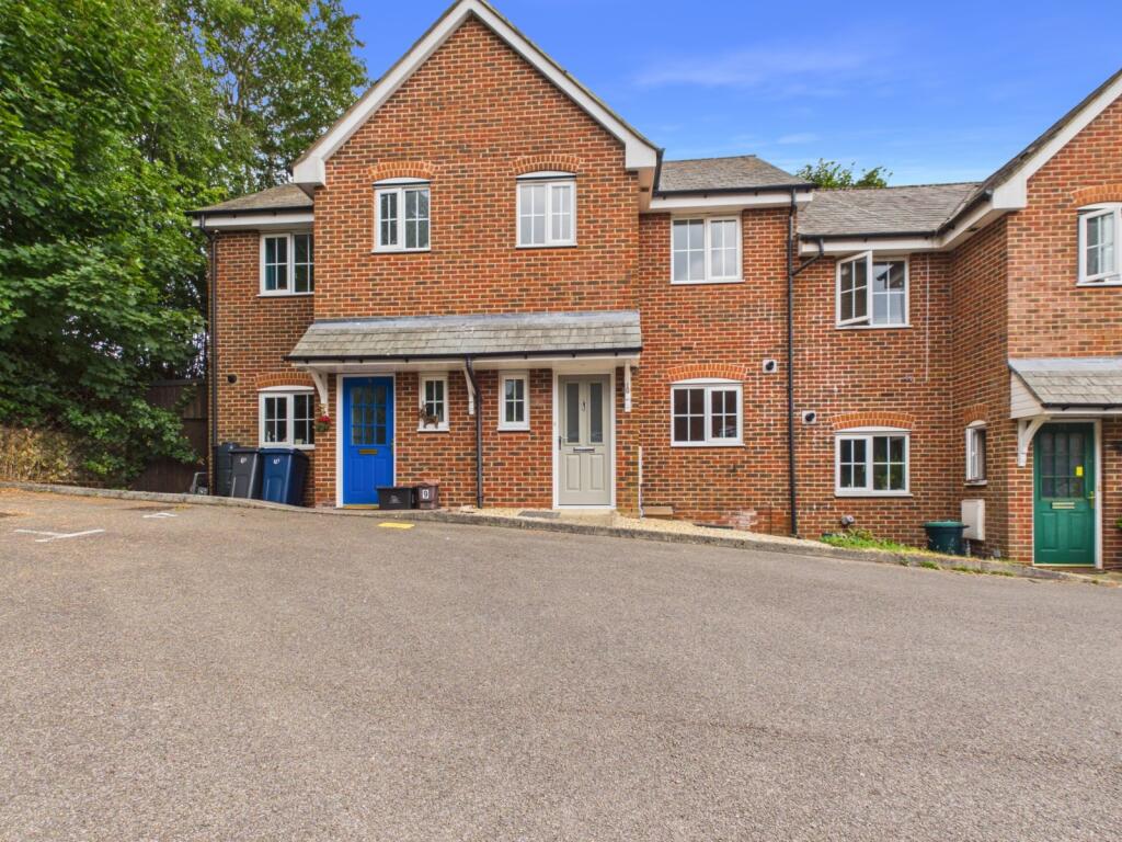 Main image of property: Farriers Way, Chesham, Buckinghamshire, HP5