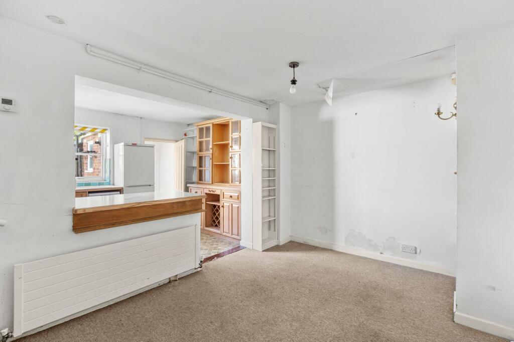 House in South Oxfordshire, Thame - More