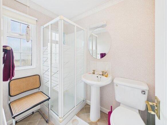 en-suite shower room