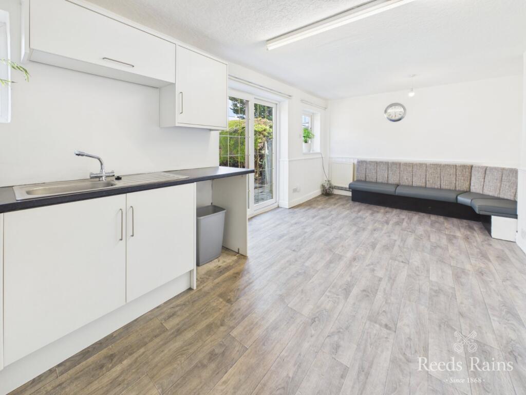 House in York - View 3