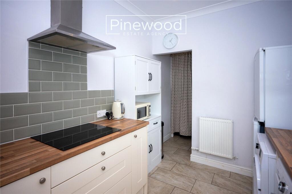 House in Sandycroft, Queensferry - View 3