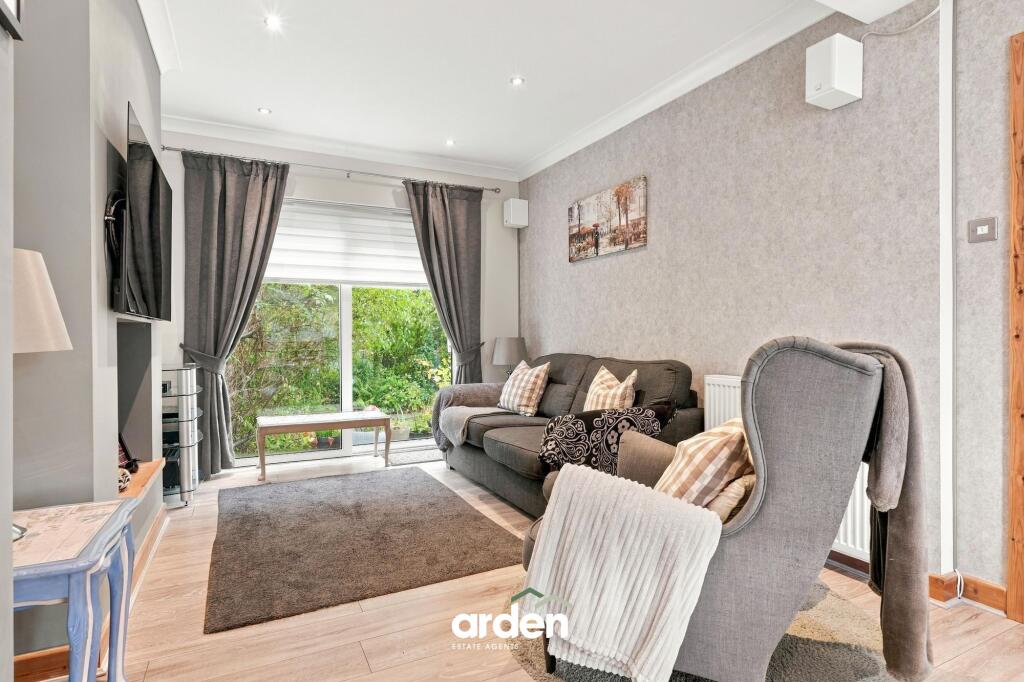 House in Solihull, Ulverley Green - More