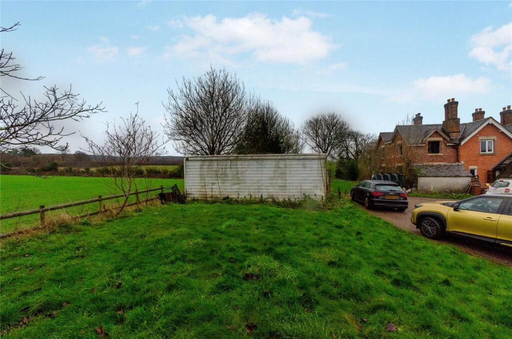 Gypsy Green, Penkridge, Stafford, Staffordshire, ST19 photo 3