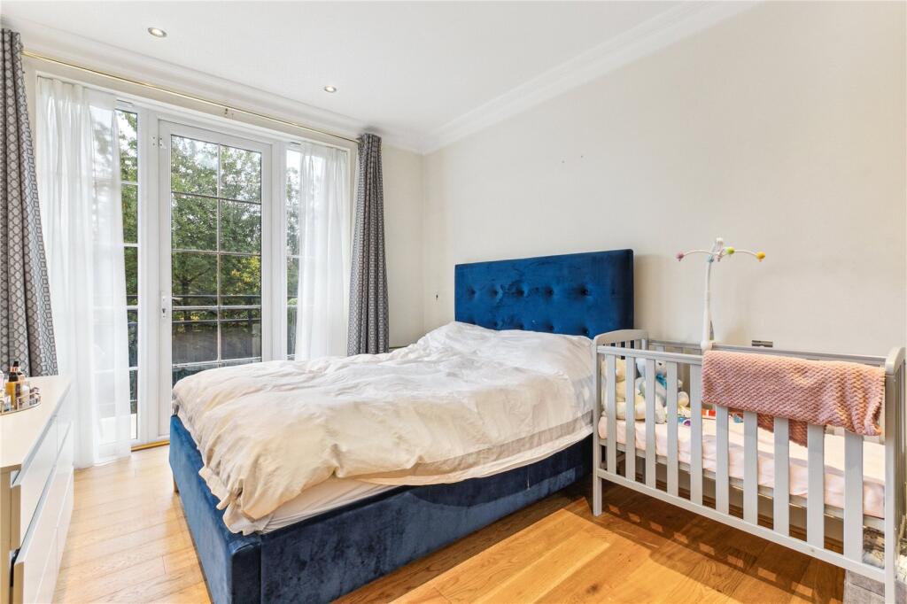 Apartment in Richmond, Mortlake - View 5