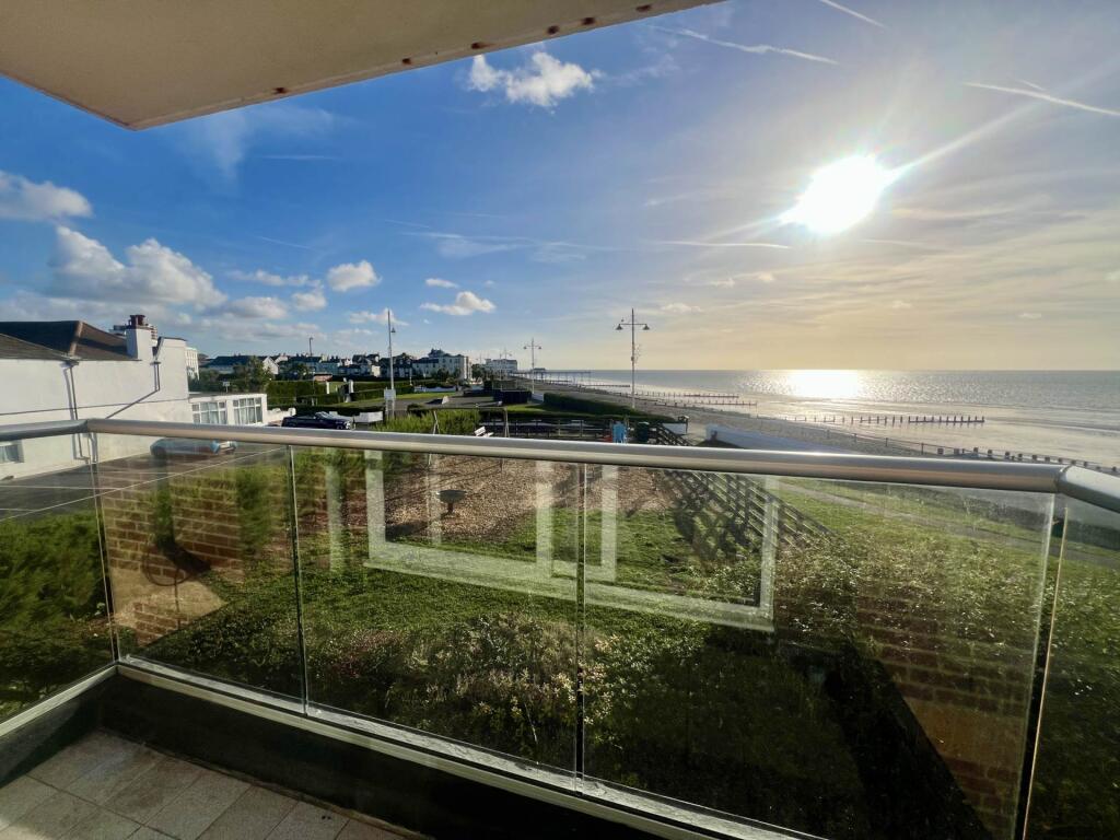 Apartment in Arun, Bognor Regis - View 3