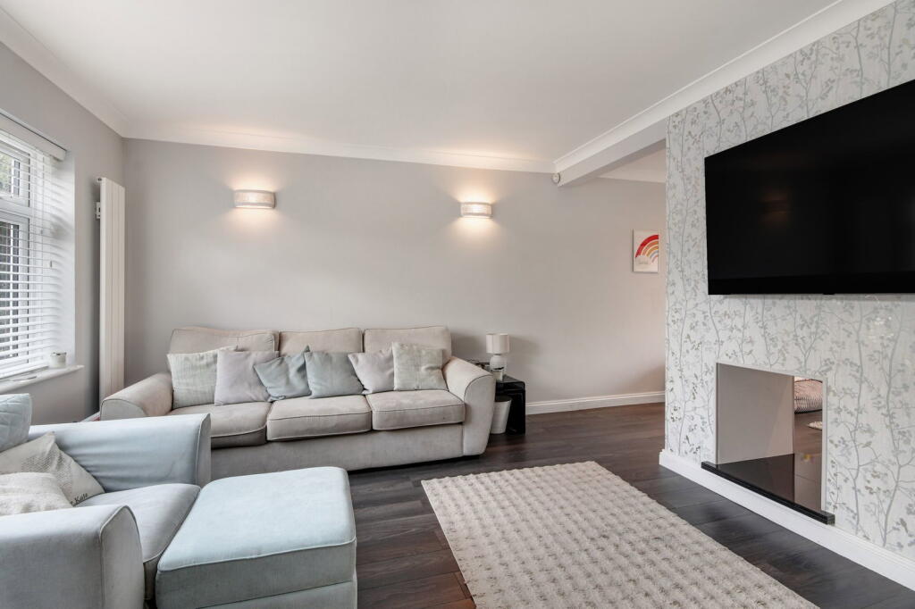 Norwood Lane, Meopham, Gravesend, Kent, DA13 0YB - View 2
