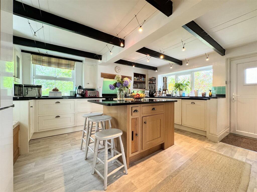 Trevarren, St. Columb, TR9 - View 2