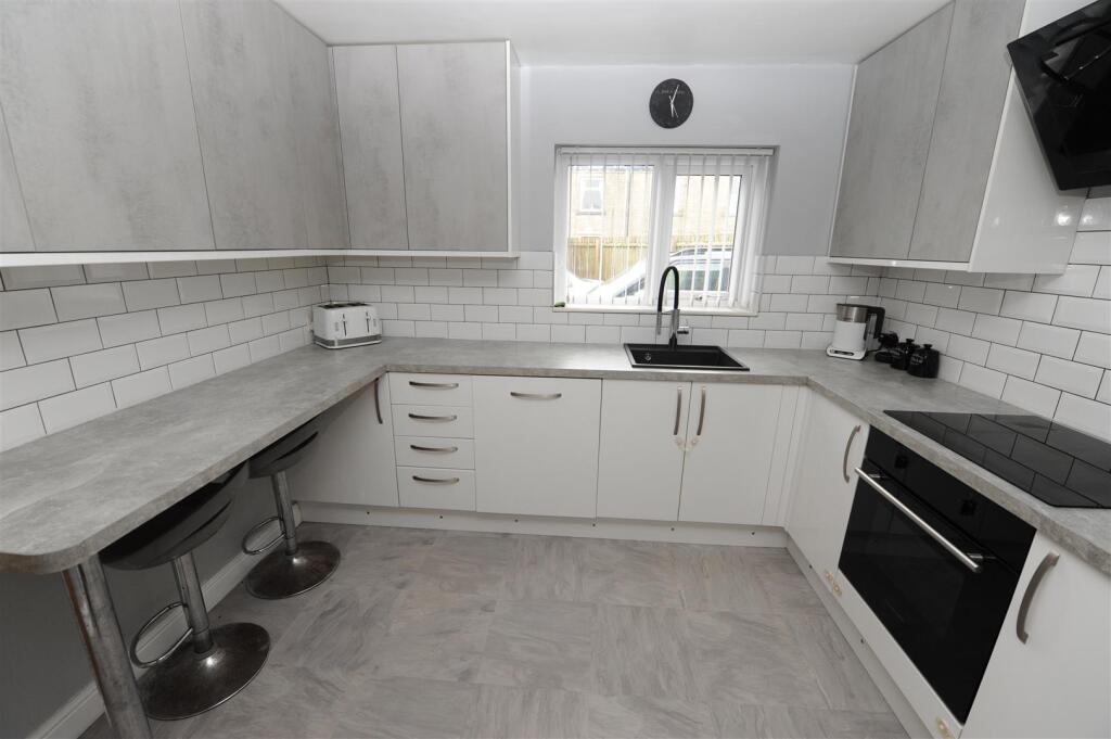 Additional image 7 of Elliot Court, Queensbury, Bradford