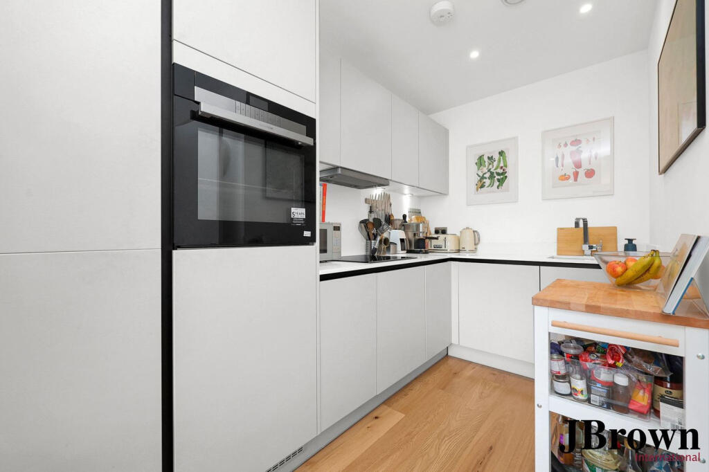 Apartment in London - More