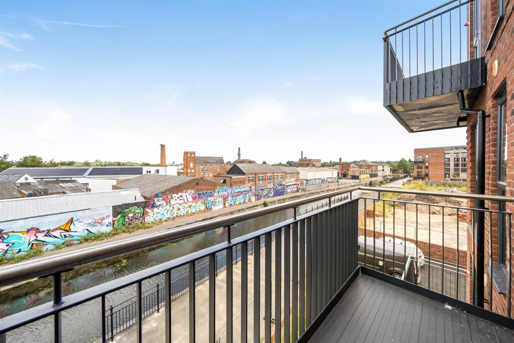 Apartment in Leicester - View 3