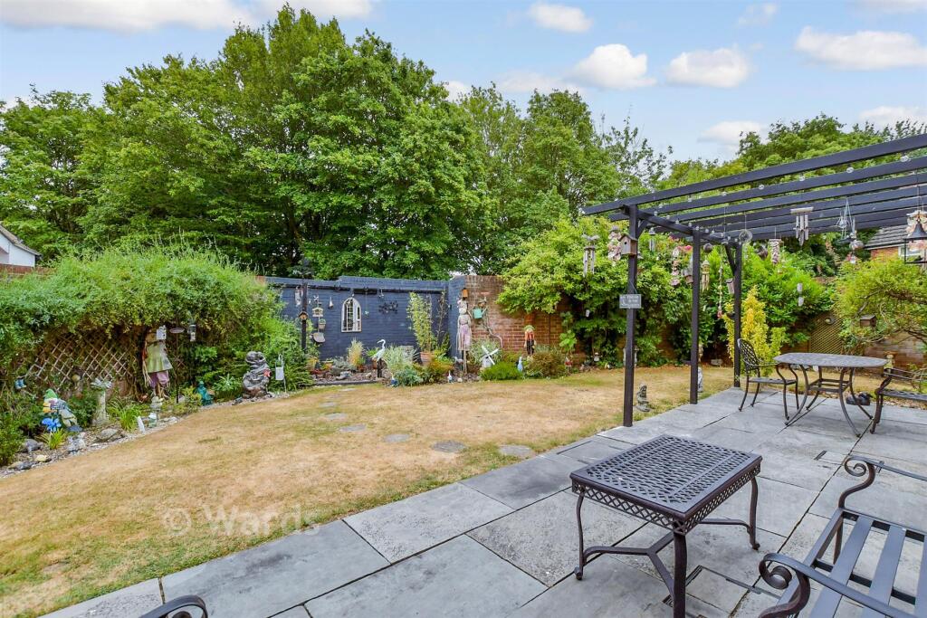 4-bed detached on Crabtree Close, Kings Hill, West Malling, Kent, £429,500
