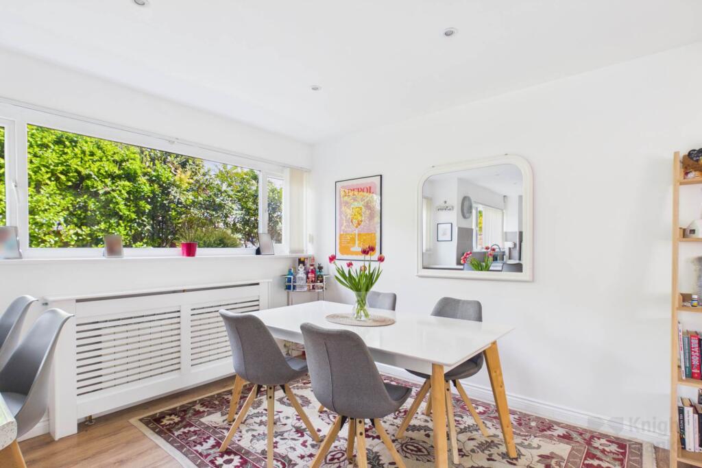 House in London, Morden - View 5