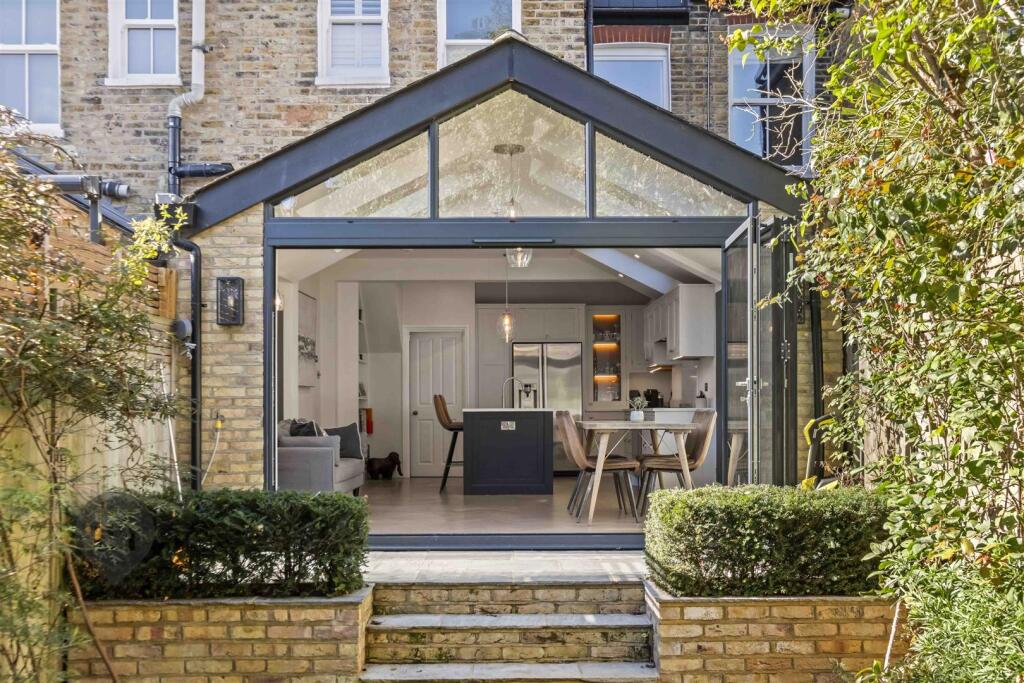 House in London - View 5