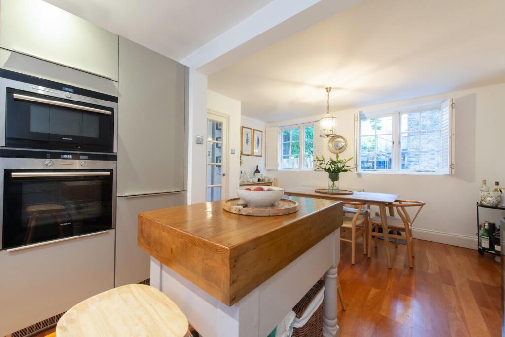 Main image of property: New End, Hampstead NW3