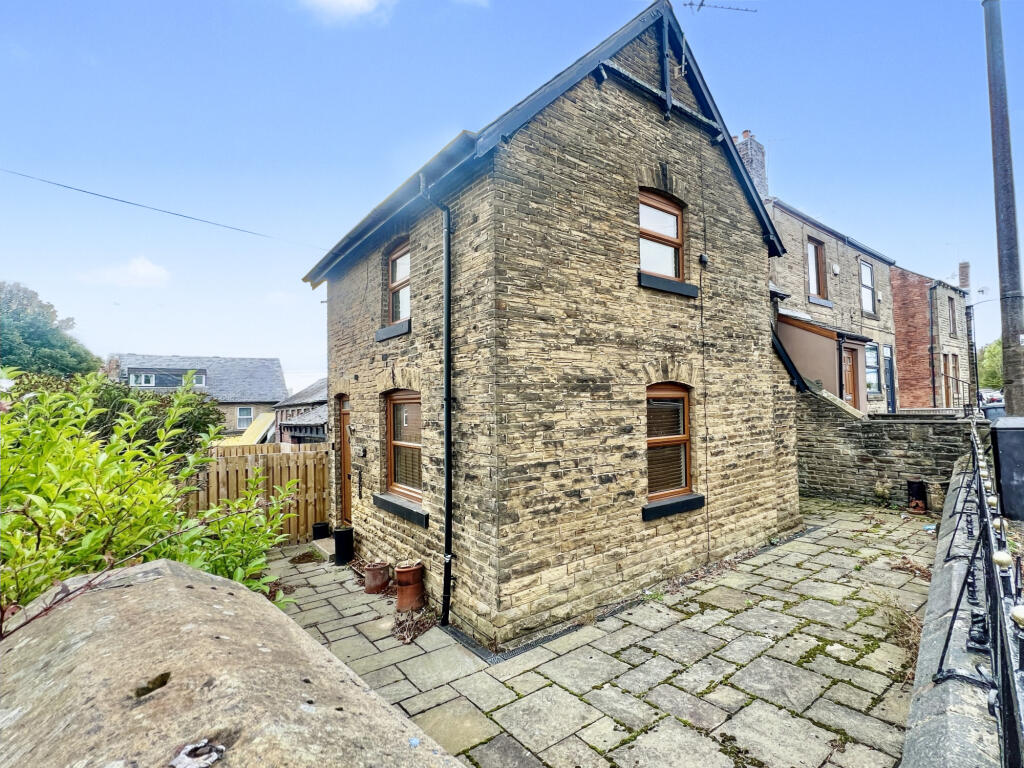 House in Barnsley, South Yorkshire - View 3