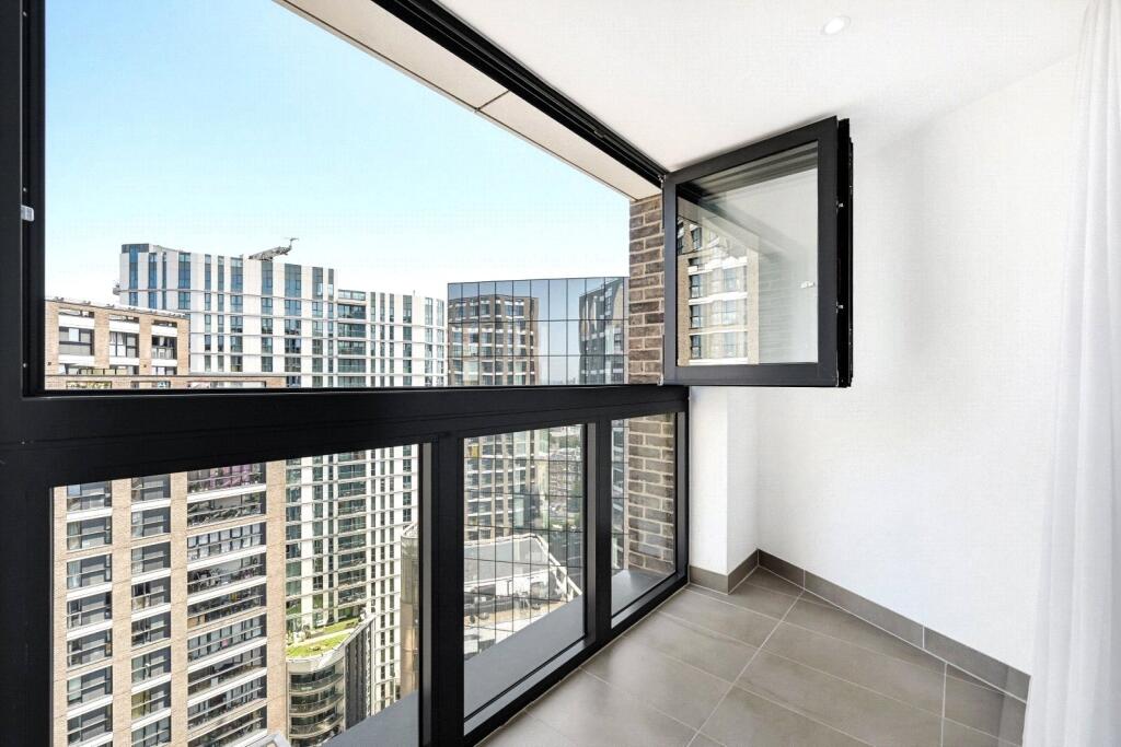 Apartment in London, St. George in the East, Whitechapel - View 3