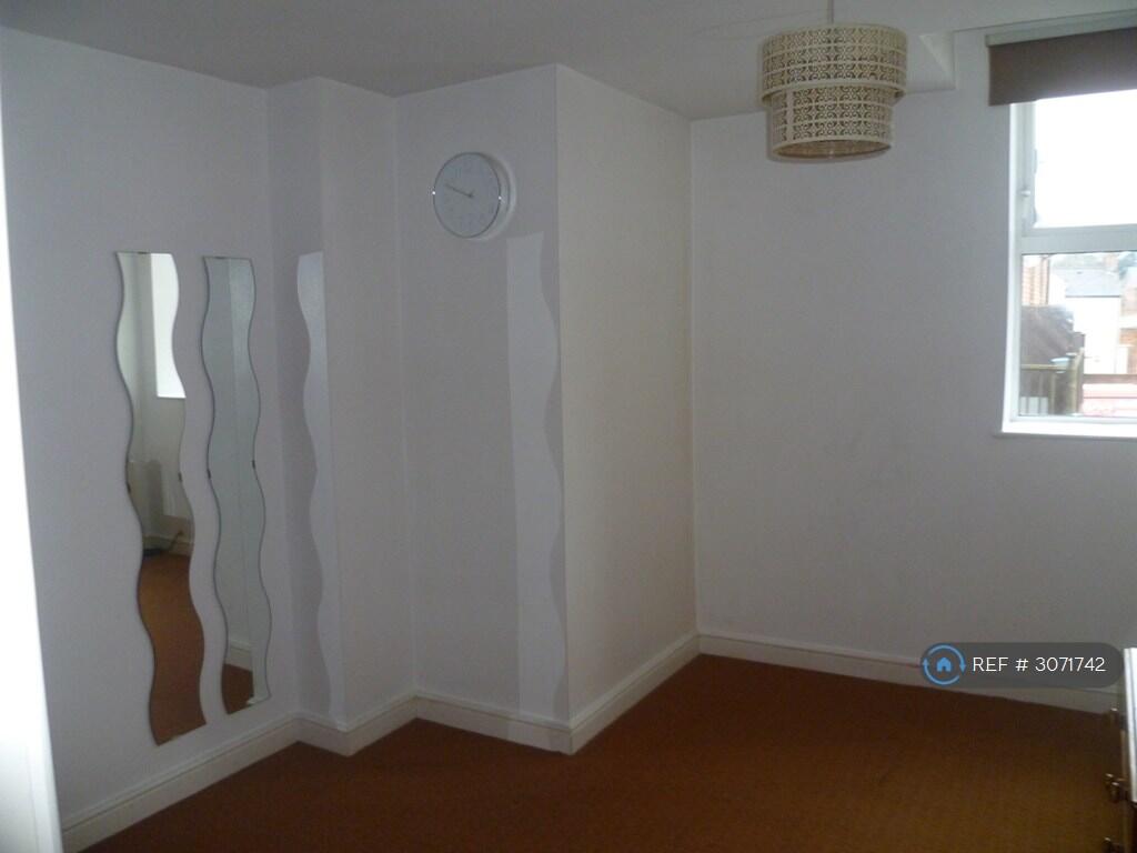 Apartment in Derby - More