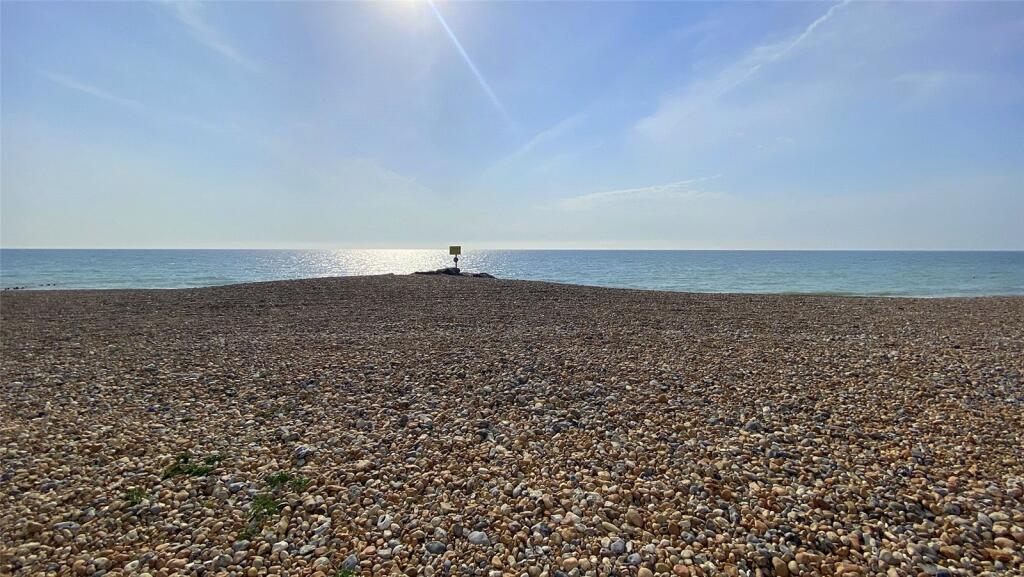 Beach Green, Brighton Road, Lancing, West Sussex, BN15 photo 5