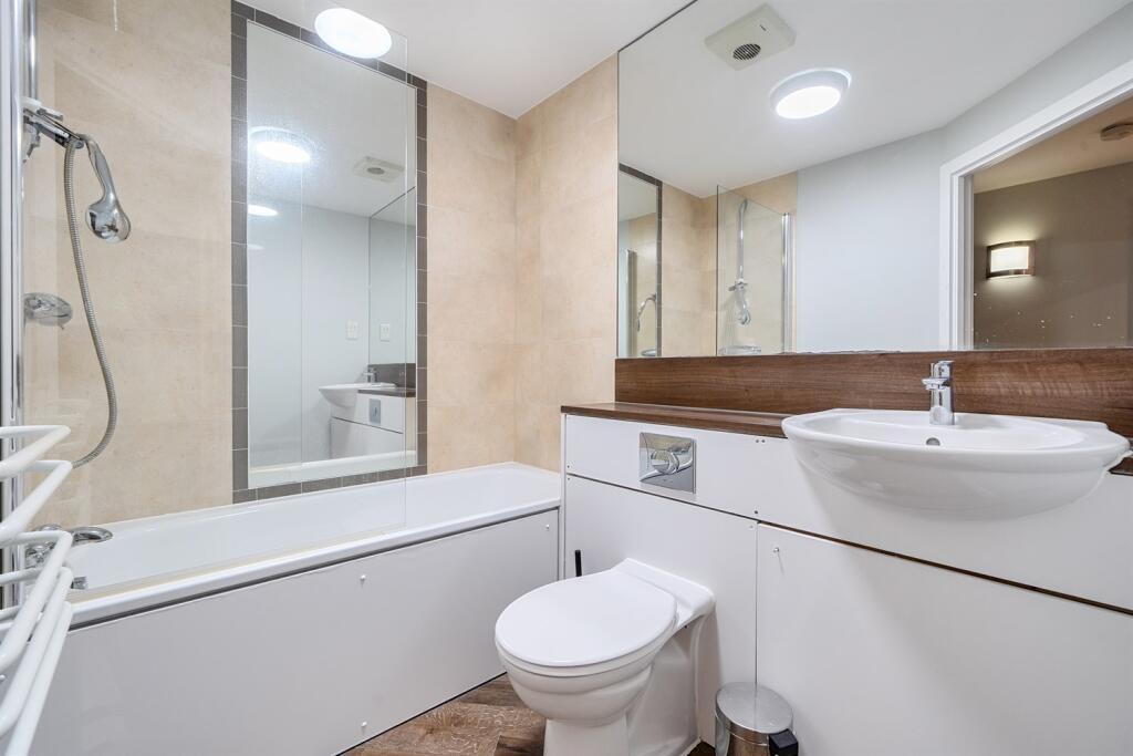Apartment in Reading - More