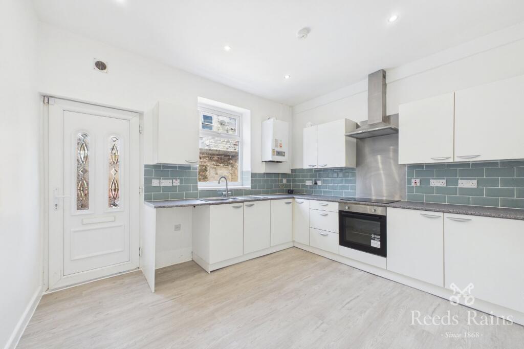 House in Burnley, Lancashire - View 5