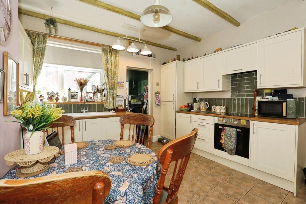 House in Stoke-on-Trent - View 5