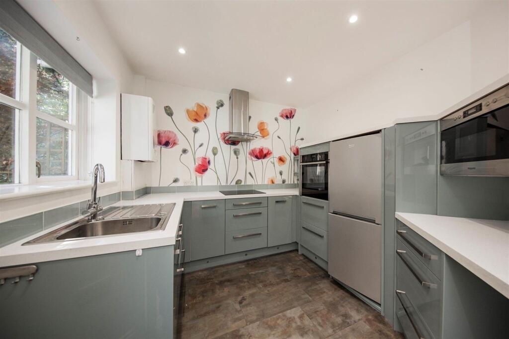 Main image of property: Willicombe Park, Tunbridge Wells