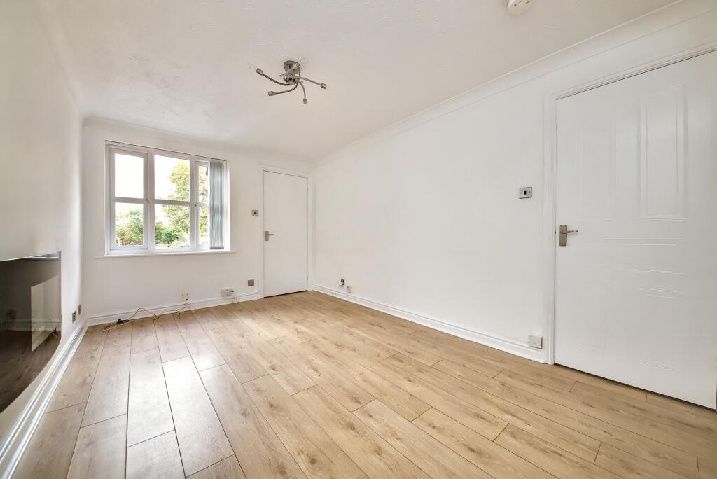 Apartment in Wigan - More
