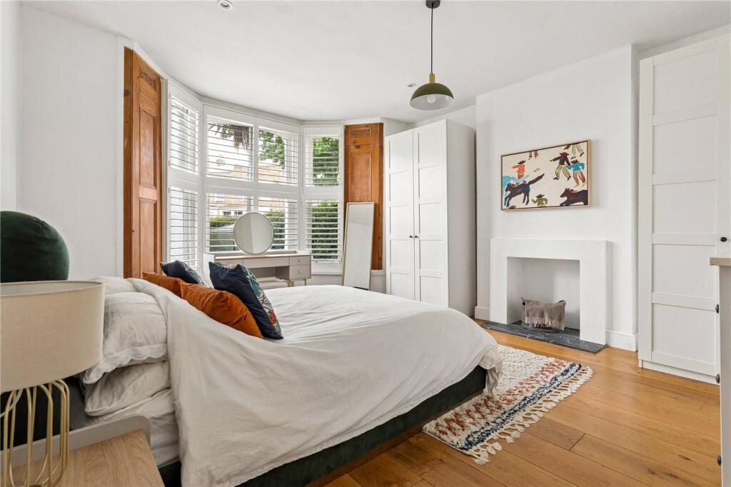 Apartment in London - View 5