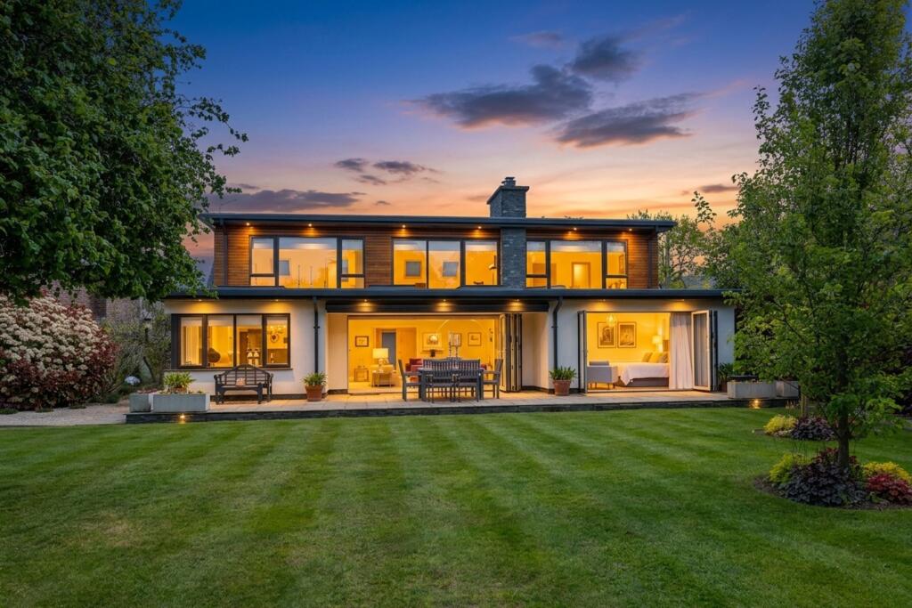 Main image of property: Angmering Lane, East Preston, BN16