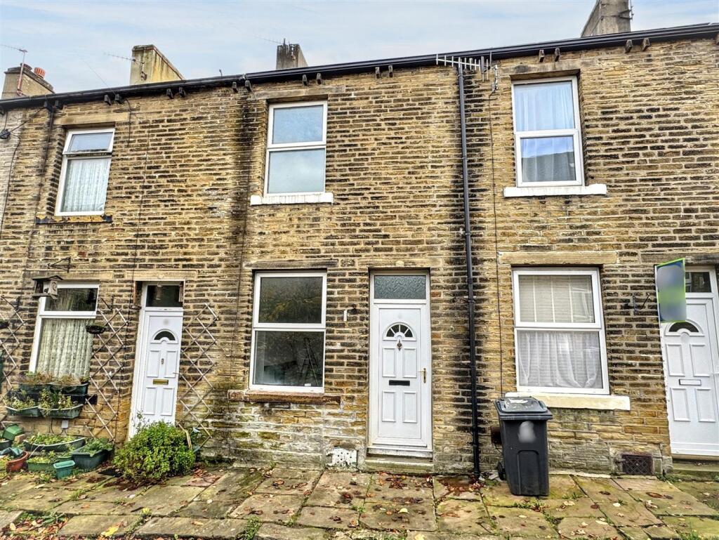Main image of property: Pickles Street, Keighley, BD21 1EL