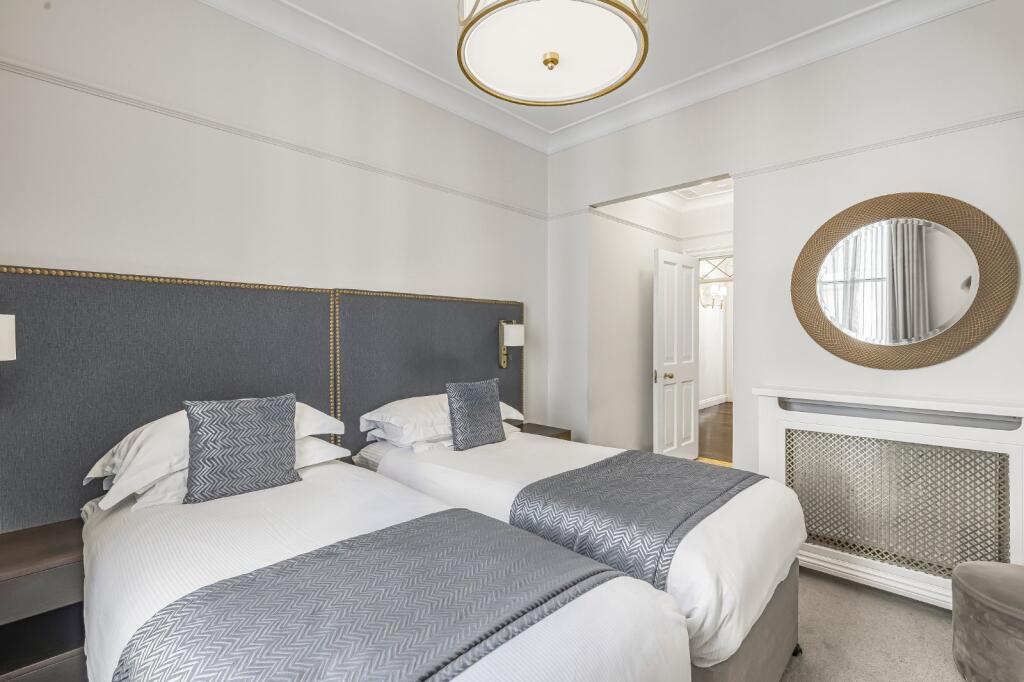 4 bedroom flat for rent