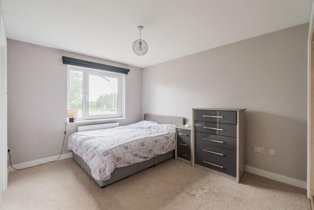 Apartment in Dunfermline, Fife - View 5