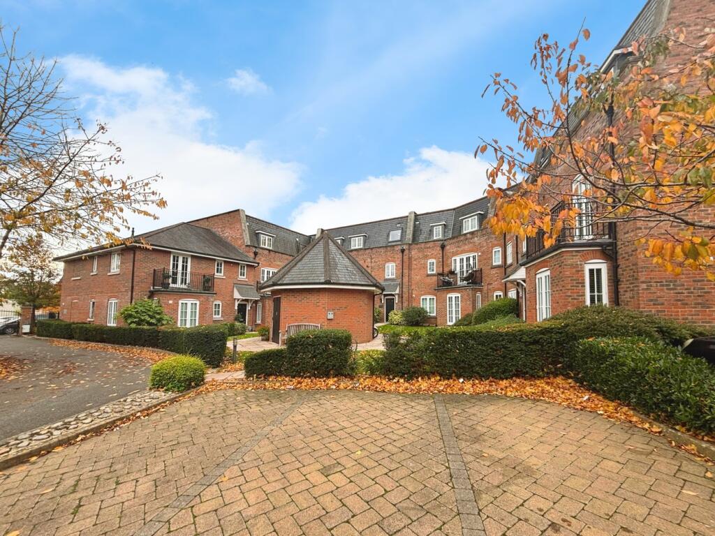 Main image of property: Great North Road, Hatfield, AL9