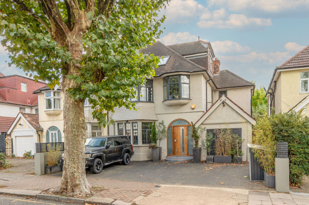 House in London - View 2