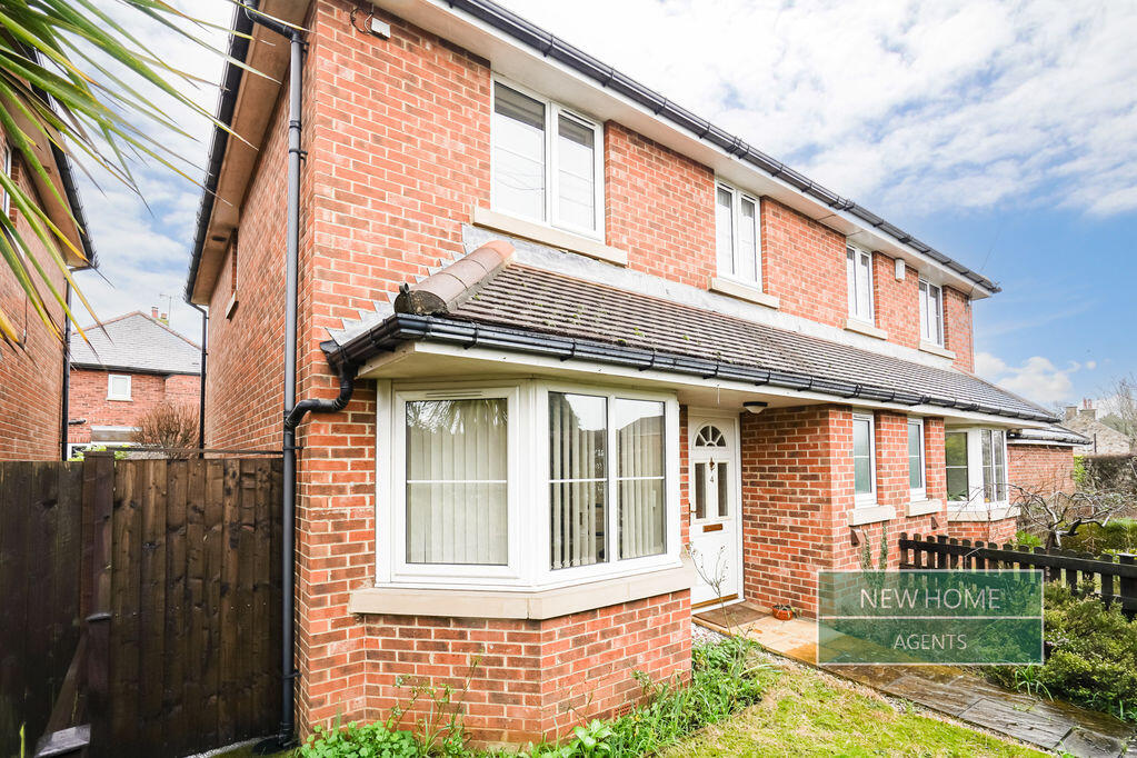 Main image of property: Fairways Avenue, Harrogate, HG2 7EH